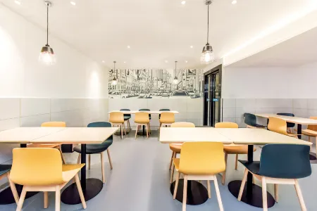 City Comfort Inn Hotel (Xishui Qingshan Forest Park) Отели в г. Сишуй