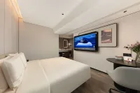 青島中央商務區山東路亞朵飯店 中國海洋大學（魚山校區）附近的飯店