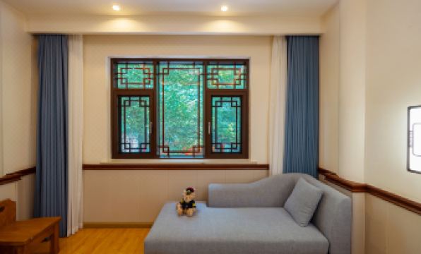 Aoxiu Zige Hotel