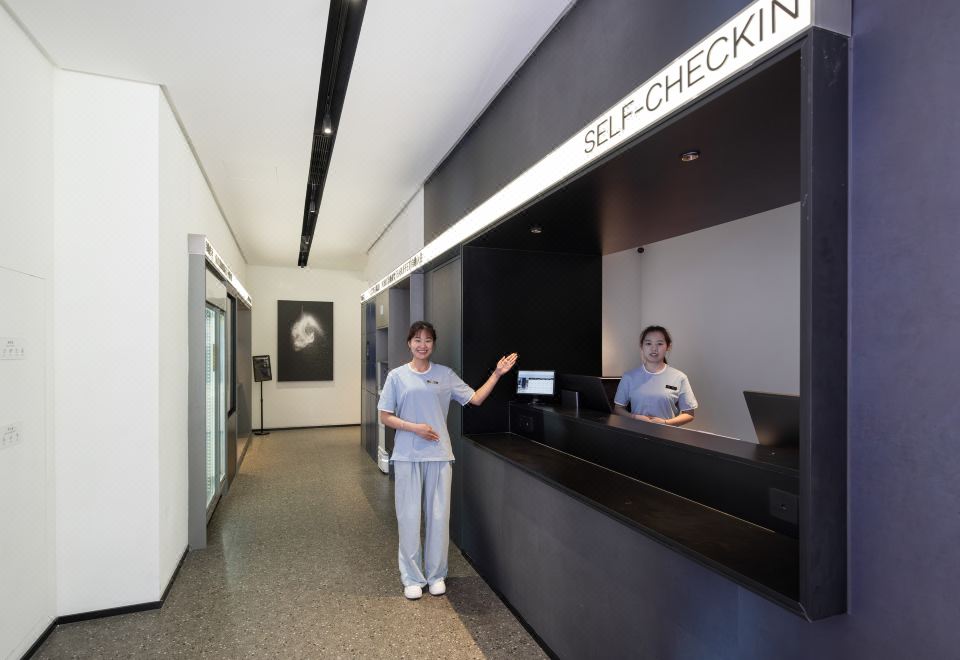 Yaduo Qingju Hotel 로비