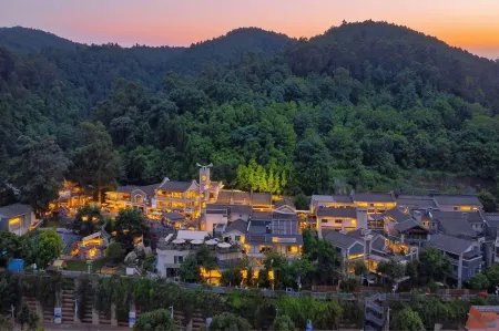 Tea Horse Garden Resort (Kunming Dianchi Xishan Scenic Area) Отели рядом с достопримечательностью «Sanjiacun Reservoir»