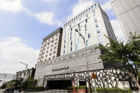 3S HOTEL DONGTAN - BOUTIQUE Отели рядом со станцией Byeongjeom Station