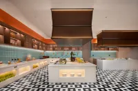 SUITES BY HILTON