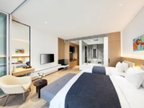 瑞娜布露索爾海灘酒店 高城郡酒店