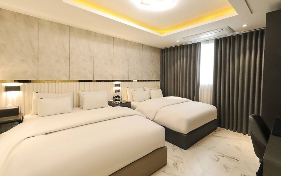 브라운도트 충주시청점