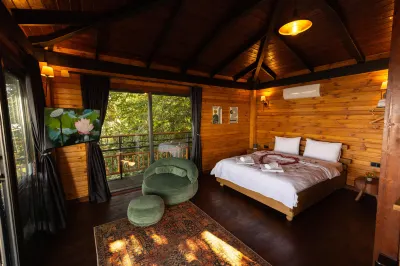 Indra Village Hotel  호텔