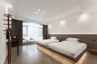 花築·致如民宿（桐廬開元森泊度假樂園·OMG心跳樂園店） - 私人泳池