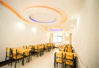 Jingzu eSports Hotel (Yinan Sports Center Branch)