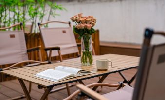 Qingbo Private Hot Spring Hotel (Huangshan Liyang Old Street Store)