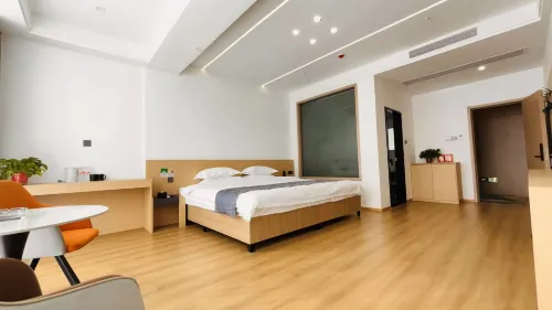 UP華驛智旅酒店(呂梁柳林縣穆村鎮店)