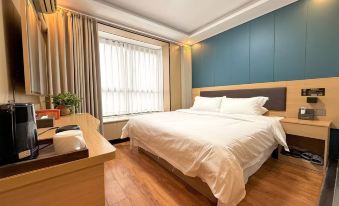 Xiping Aimi Movie Hotel