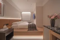 Four Seasons Hotel - parking
