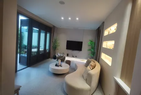 Yuexi Hot Spring Town Homestay