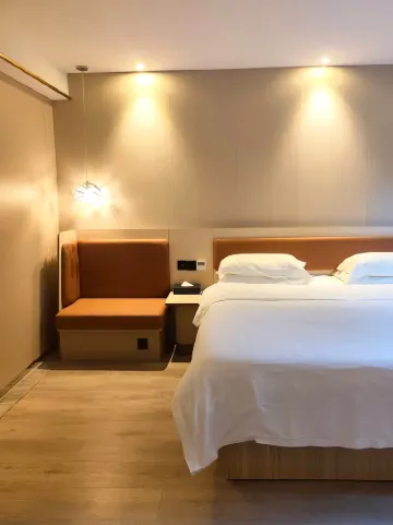 Poshtel (Canton Tower Consulate)