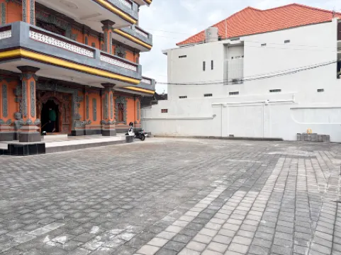 Urbanview Noja Guest House near Living World Denpasar Отели рядом с достопримечательностью «Bali Theatre»