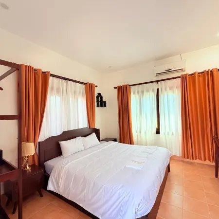 Vang Vieng Ruby Villa Hotel Отели рядом с достопримечательностью «Обзорная площадка «160 км»»