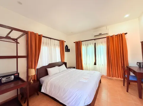 Vang Vieng Ruby Villa Hotel