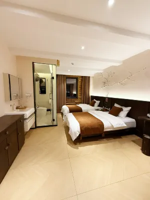 Habahe Wenshan Yaju Homestay - Bergblick