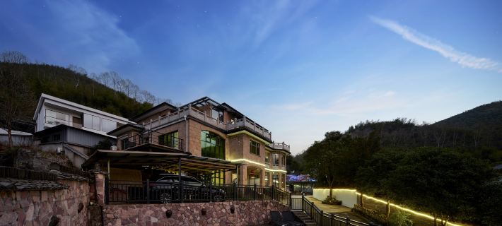 花築悅·莫干山雲跡坡溫泉美墅（後塢換乘中心店） 德清住宿飯店