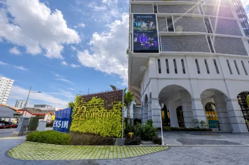 Lovecozy Home @ 22M Macalister | Studio