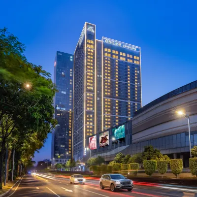 百年滙國際公寓（佛山國際體育文化演藝中心新城東地鐵站店） 广角附近的飯店
