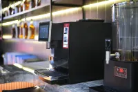 Weiting Residence Hotel (Shanghai Nanjing Road Pedestrian Street)