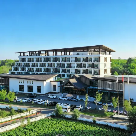 Mingrui Senggu Hot Springs Resort Hotel