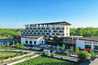 Mingrui Senggu Hot Springs Resort Hotel โรงแรมใน