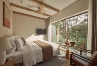 Signature The Valley Retreat, a brand of Modern Village Lifestyle
