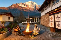 Shangmo•Songzang | 360° Snow Mountain Panorama | Oxygen-rich Garden Resort Boutique