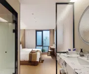 Young Lookingfor Hotel - Cheap