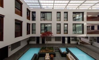 Shangri-La Yunjian Songyue B&B