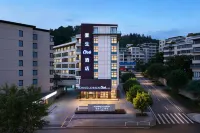 Sanming Howard Johnson Club Hotel (Sanyuan District People's Government Wanda Plaza) - parking
