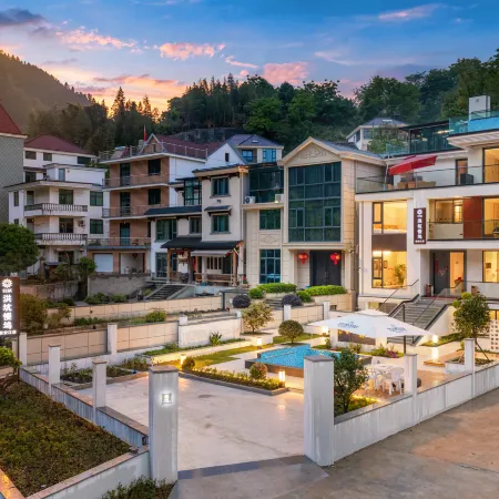 Floral Hotel · Hongkeng Slow Retreat | Forest Stream Mountain Healing Villa (Oedo Hot Spring Branch)