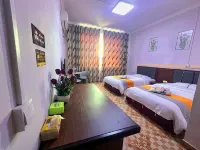 Fengxiang Hotel