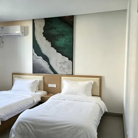 Zhouwei Lodge