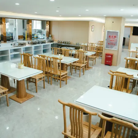 Alashankou Xiyu International Hotel