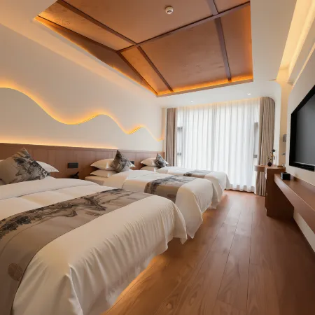 Gershine Hub Hotel (Huangguoshu Waterfalls Scenic Area Ticket Center)