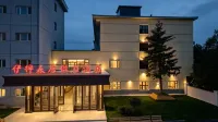 Yihuasenju Holiday Hotel - Parkering