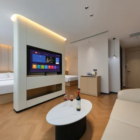 Chenxu Hotel (Haiyang Ten-Thousand-Meter Beach)