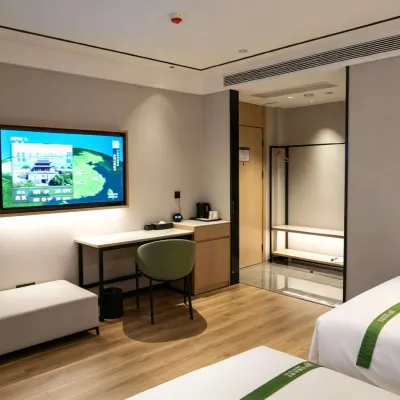 GreenTree Inn Express Hotel (Hotan Tuancheng Scenic Area) Hotels near Tuancheng Scenic Area
