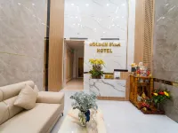 Golden Star Hotel Hotels near Vincom Center