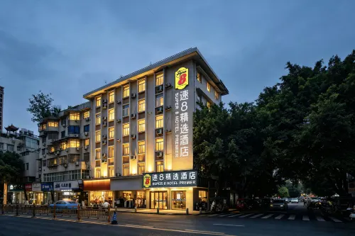 Super 8 Select Hotel (E‑Meishan High‑Speed‑Rail Station & Dafo‑Chanyuan Tourist‑Area Branch) - parking