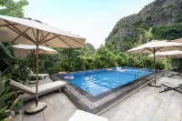 Hang Mua Green Garden Homestay - Pools