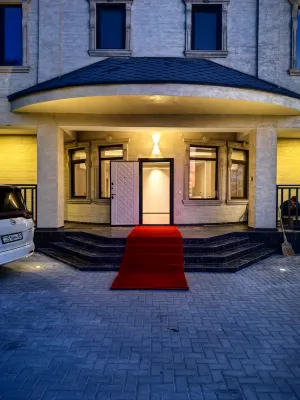JingYuan Mountain  Hotel - موقف سيارات