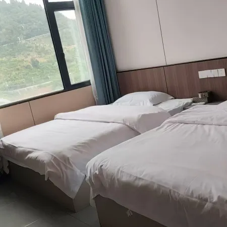 Yuqing Lakeview Garden Inn