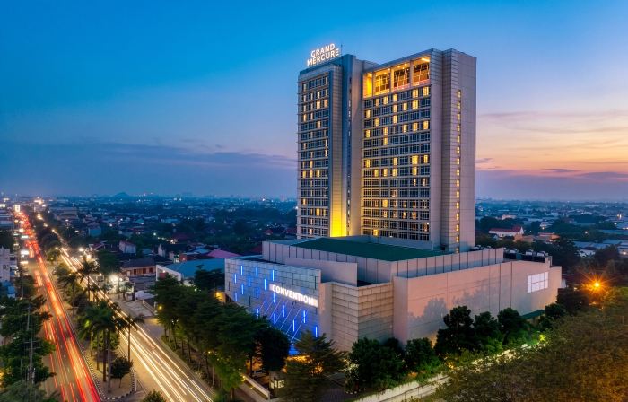 Grand Mercure Solo Baru