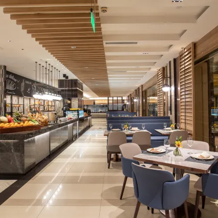 Crowne Plaza SHANGHAI NANJING ROAD by IHG