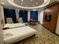 Shouxian Xinyi Business Hotel
