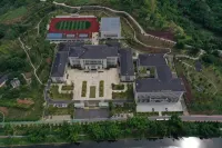 Rongchang Ruier Riverside Hotel (Rongchang Education and Training Center) Hotels in Rongchang County